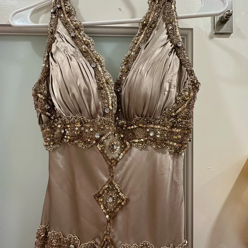 Satin Rouge Formal - Picture 3 of 5